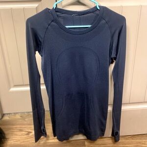 Lululemon Swiftly Tech Longsleeve size 6, great condition!